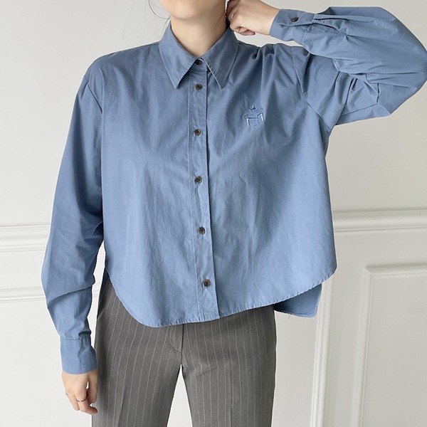 타이미 크롭 숏 와펜 자수 남방 셔츠 (아이보리/블루)